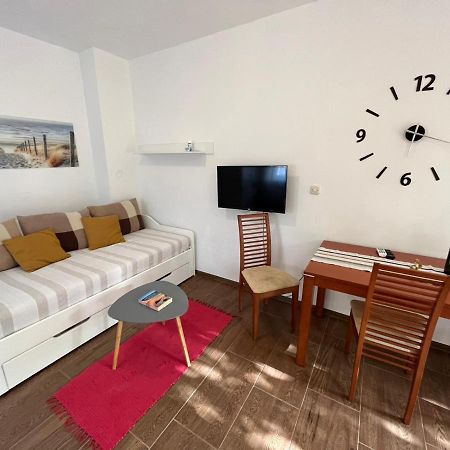 Studio Apartman San 3 Liznjan Luaran gambar