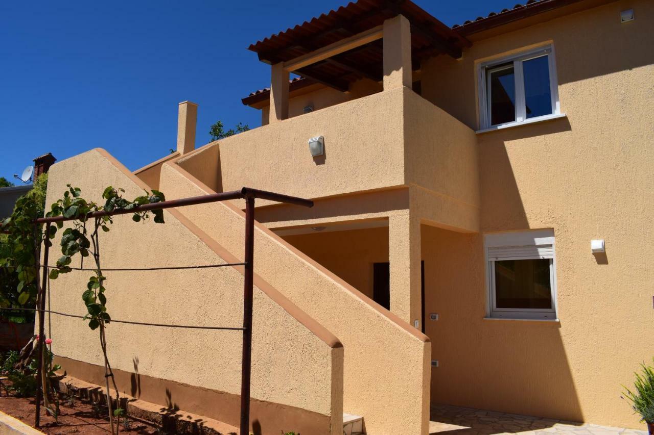 Studio Apartman San 3 Liznjan Luaran gambar